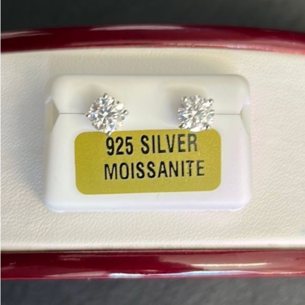 Silver 2ct Moissanite Stud Earrings